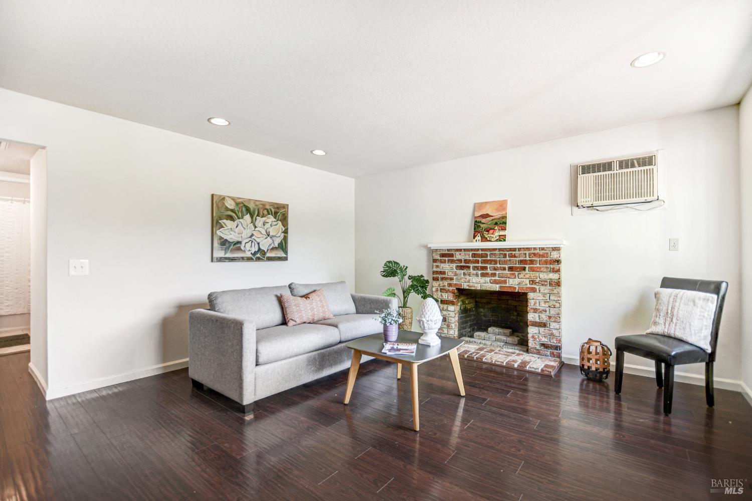 17326-17328 Hillside Avenue Sonoma CA 95476