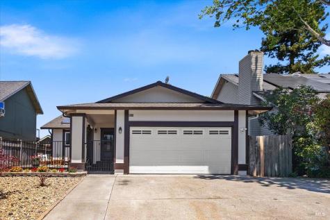 1588 Gladstone Way Rohnert Park CA 94928