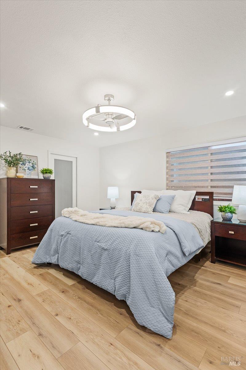 1588 Gladstone Way Rohnert Park CA 94928