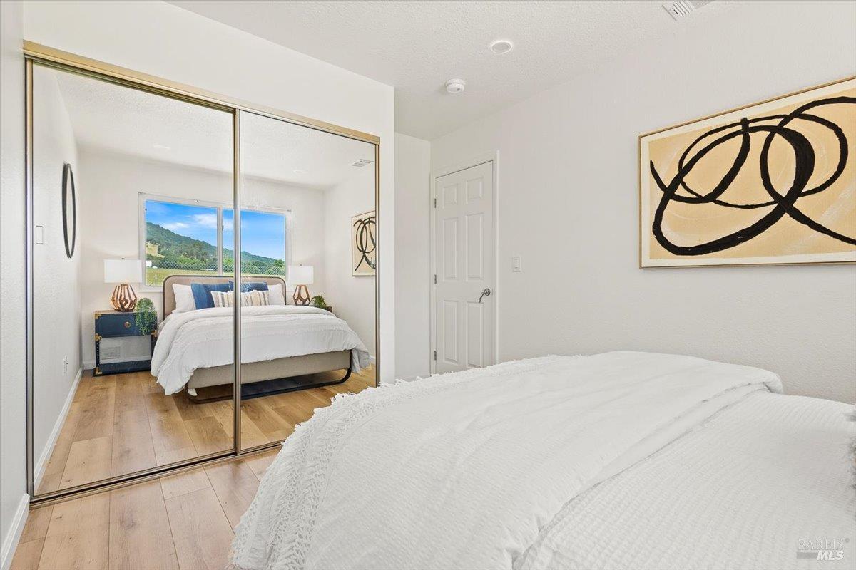 1588 Gladstone Way Rohnert Park CA 94928
