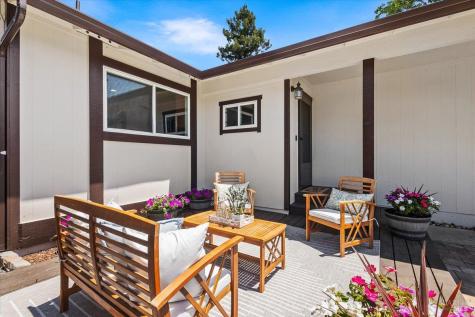 1588 Gladstone Way Rohnert Park CA 94928