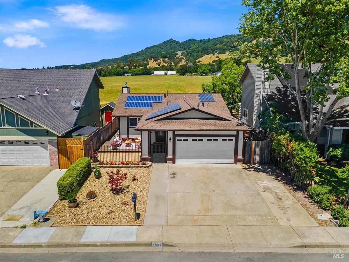 1588 Gladstone Way Rohnert Park CA 94928