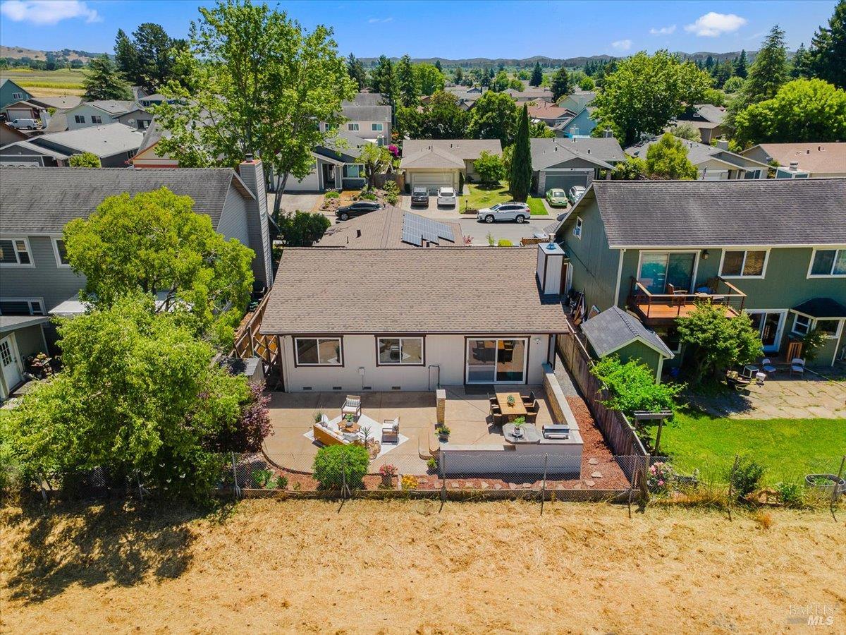 1588 Gladstone Way Rohnert Park CA 94928