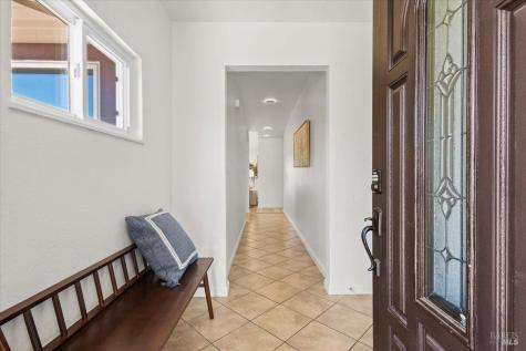 1588 Gladstone Way Rohnert Park CA 94928