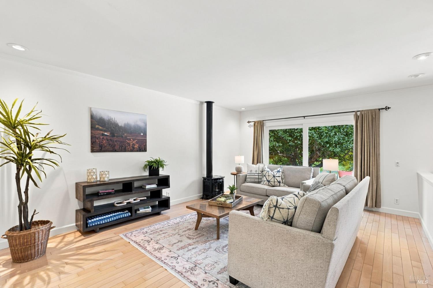 8245 Candy Apple Lane Sebastopol CA 95472