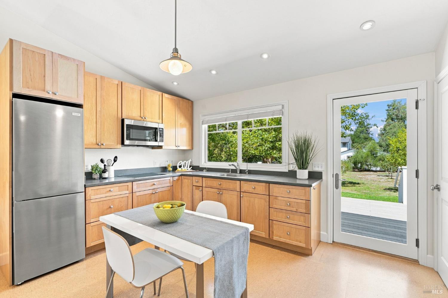 8245 Candy Apple Lane Sebastopol CA 95472