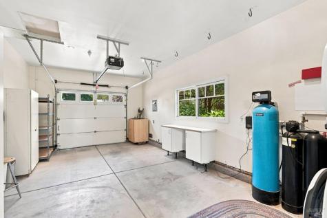 8245 Candy Apple Lane Sebastopol CA 95472