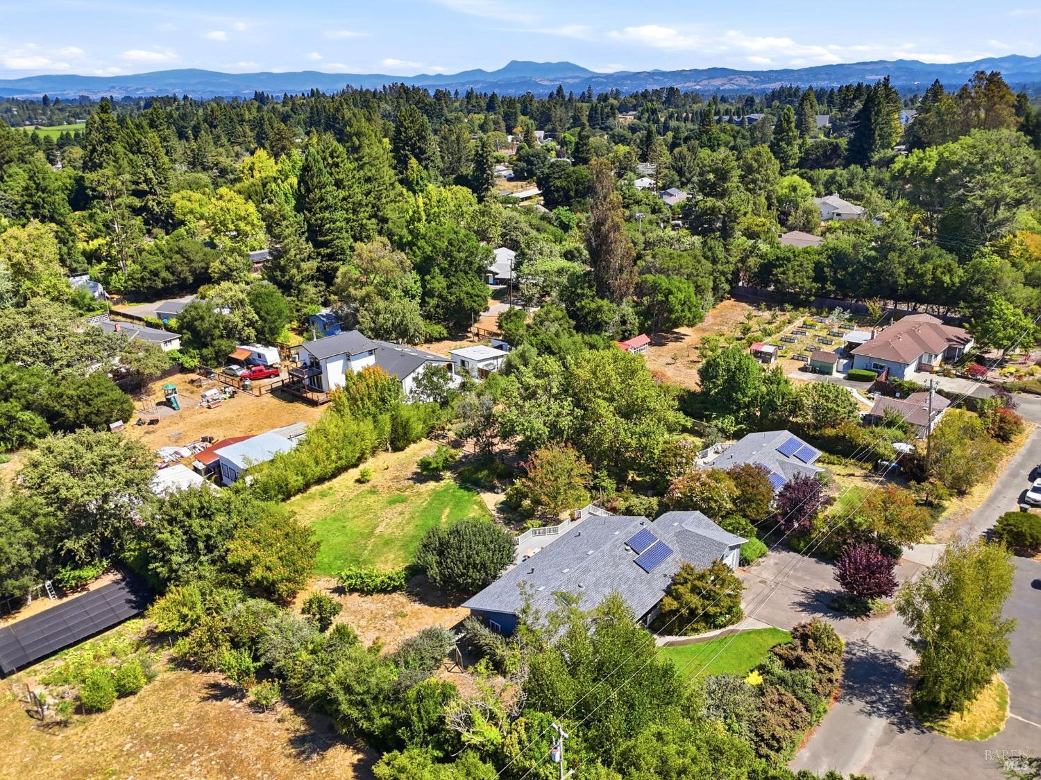 8245 Candy Apple Lane Sebastopol CA 95472