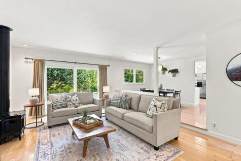 8245 Candy Apple Lane Sebastopol CA 95472