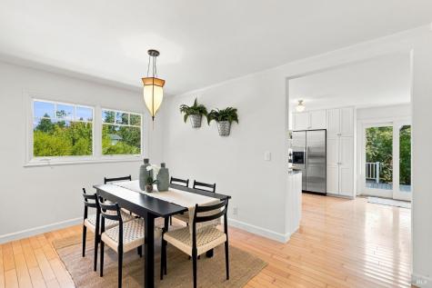 8245 Candy Apple Lane Sebastopol CA 95472
