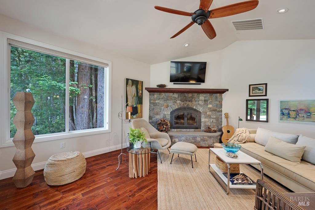 22130 Umland Circle Jenner CA 95450