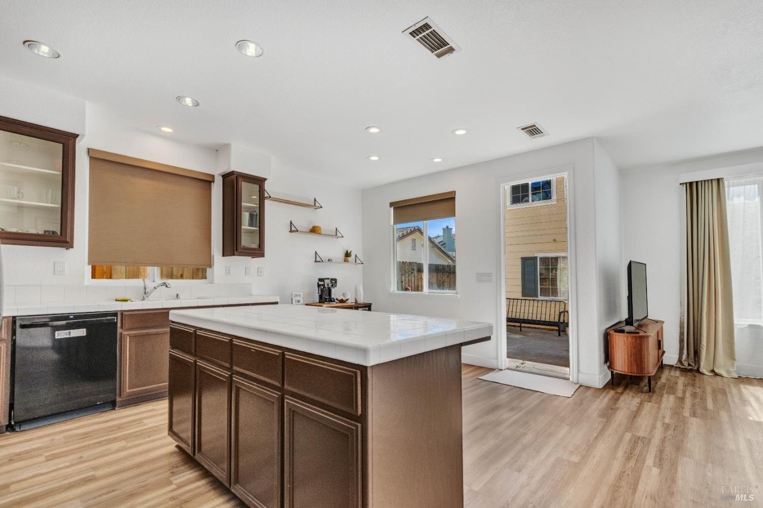 1241 Valley Glen Drive Dixon CA 95620