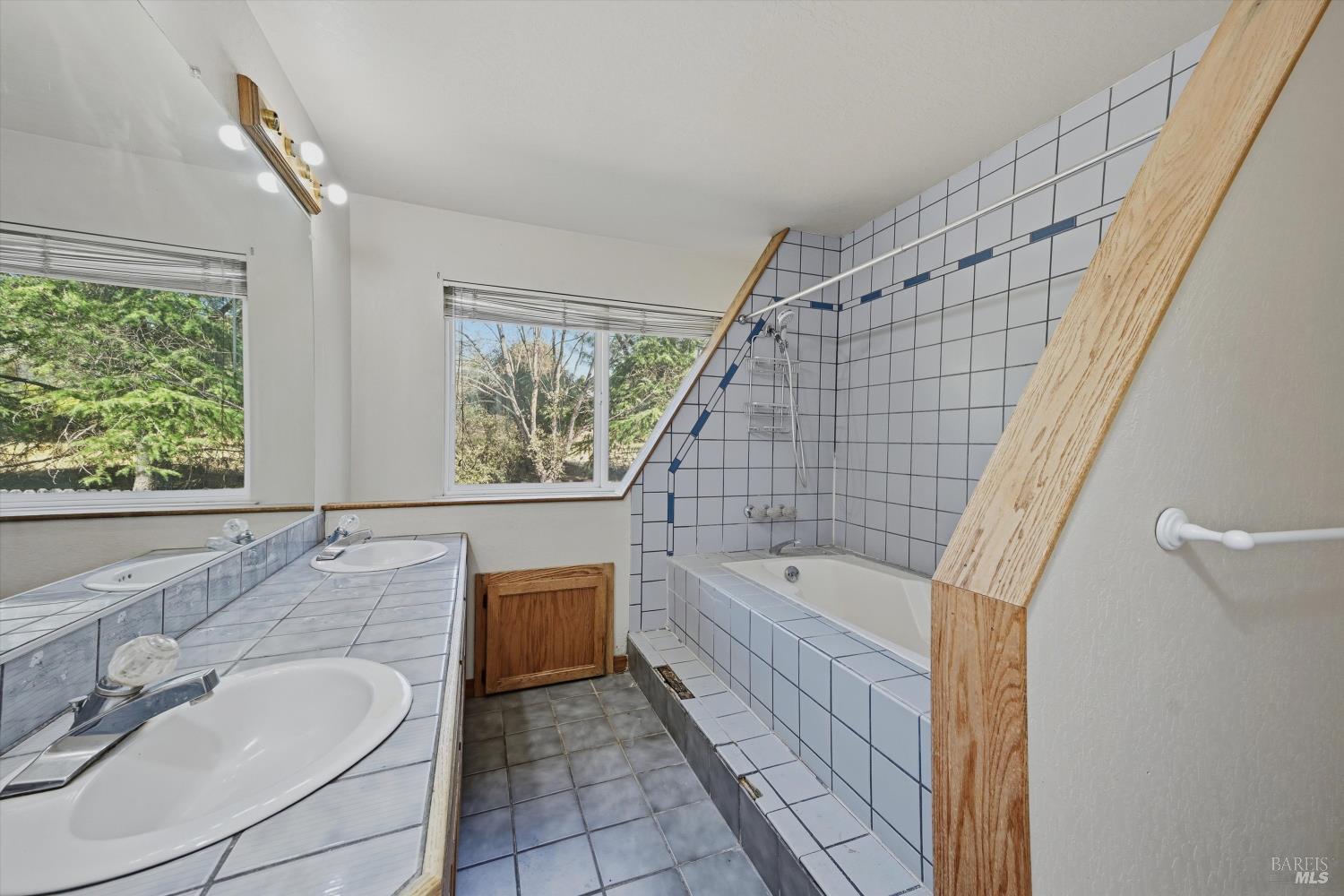 17198 Squirrelhill Road Hidden Valley Lake CA 95467