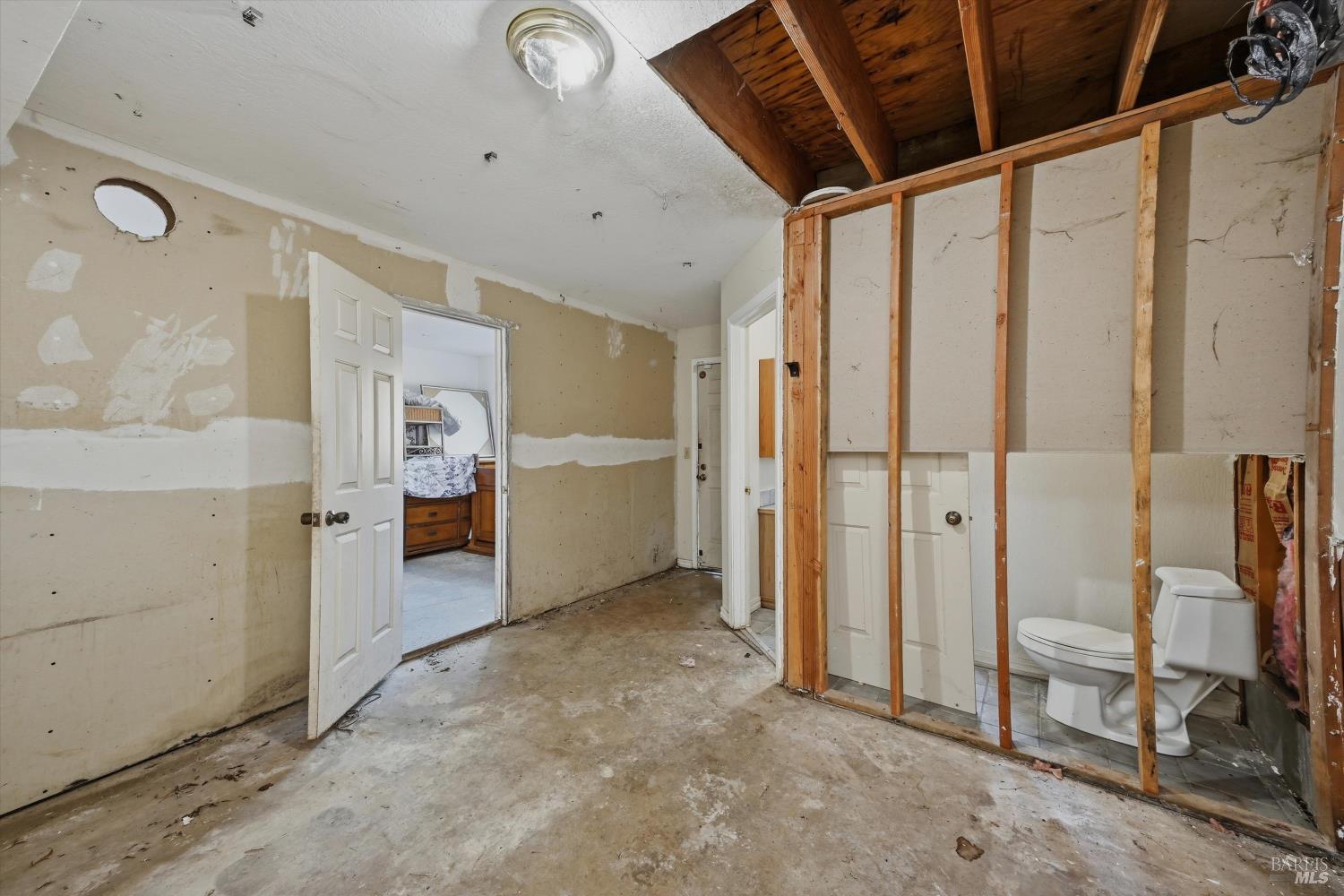 17198 Squirrelhill Road Hidden Valley Lake CA 95467