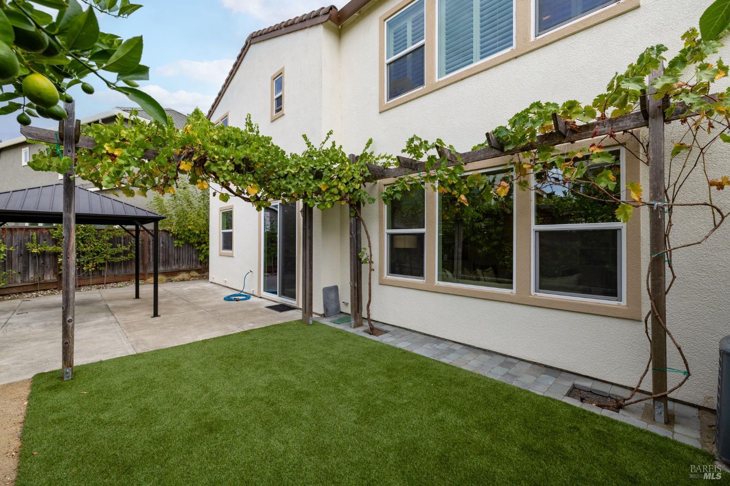 1987 Woodsage Way Santa Rosa CA 95404