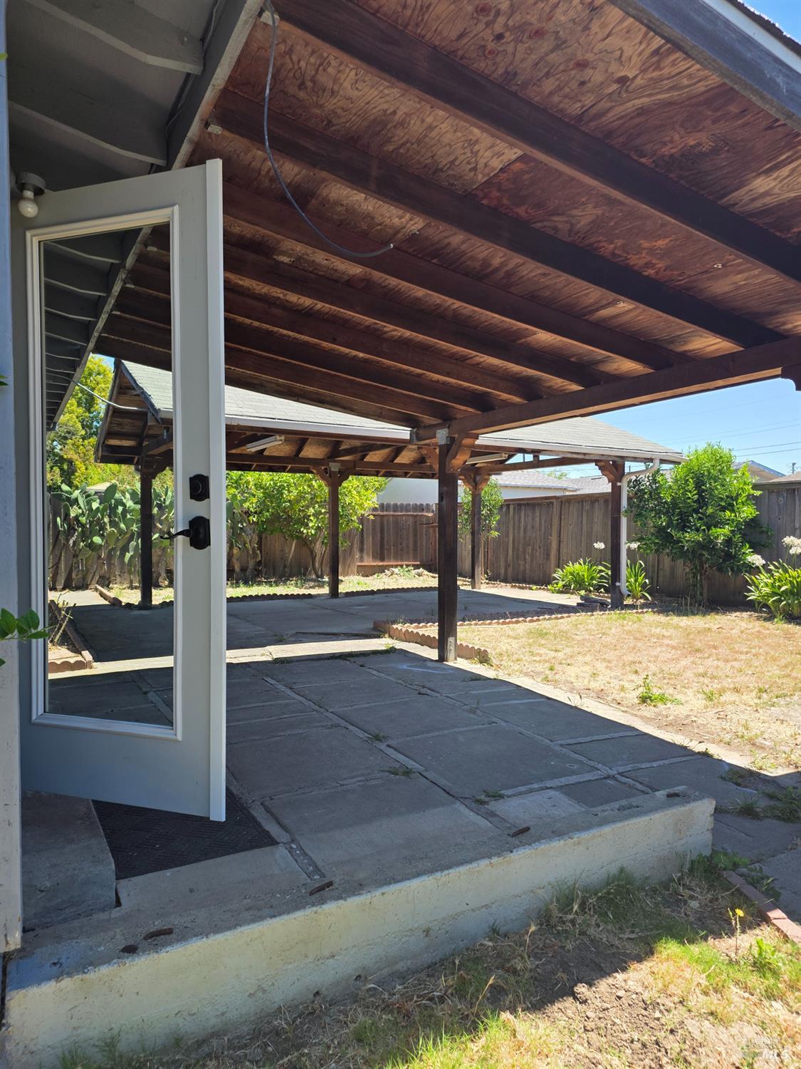 881 Windsor Street Napa CA 94558