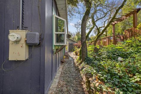 4289 Lakeside Road Glen Ellen CA 95442