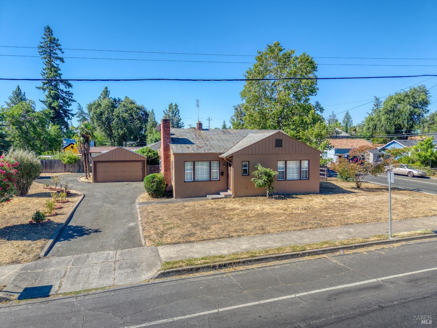 295 Clearlake Avenue Lakeport CA 95451