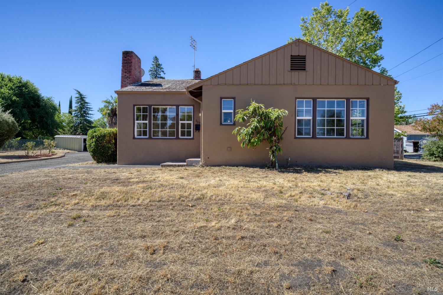 295 Clearlake Avenue Lakeport CA 95451