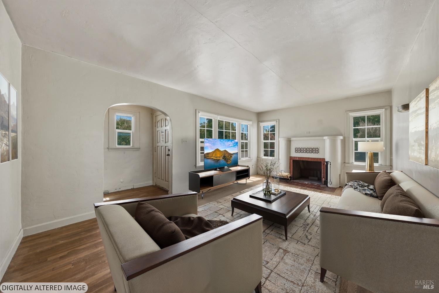 295 Clearlake Avenue Lakeport CA 95451
