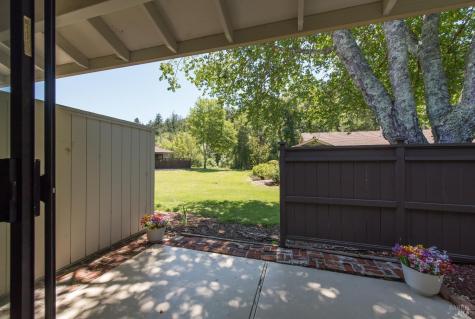 6320 Stone Bridge Road Santa Rosa CA 95409