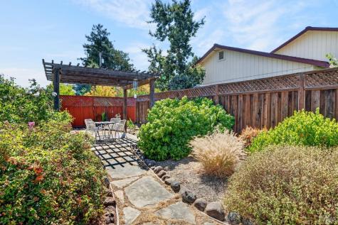 2226 Pimlico Way Santa Rosa CA 95401