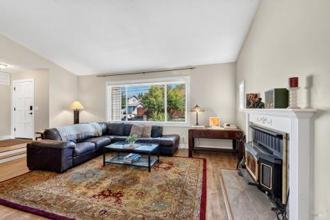 2226 Pimlico Way Santa Rosa CA 95401