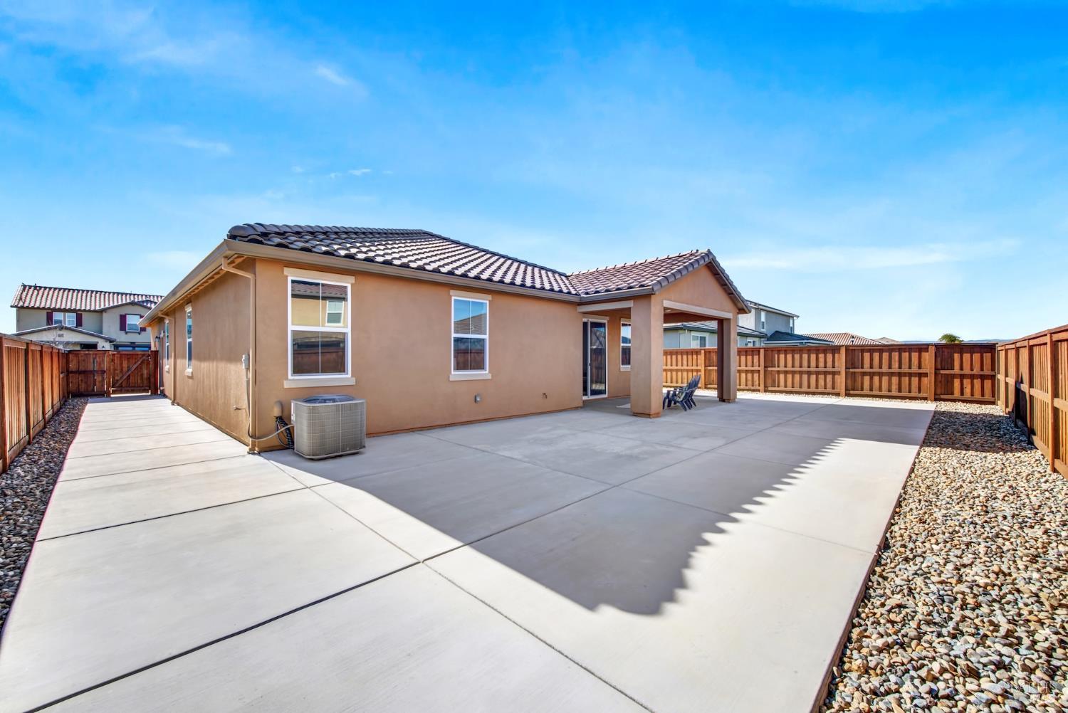 1450 Stonecrop Lane Dixon CA 95620