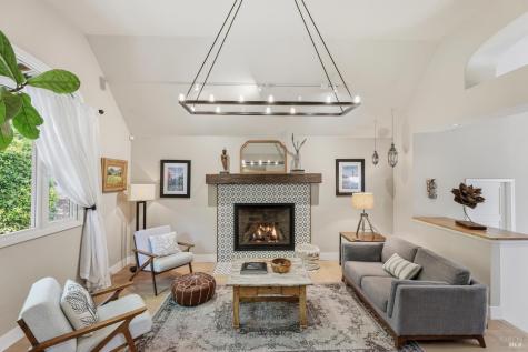 450 Amber Way Petaluma CA 94952
