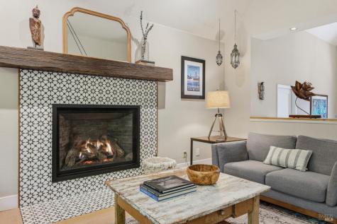 450 Amber Way Petaluma CA 94952