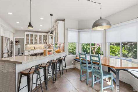 450 Amber Way Petaluma CA 94952
