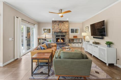 450 Amber Way Petaluma CA 94952