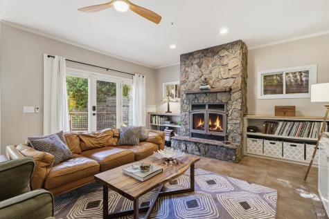 450 Amber Way Petaluma CA 94952