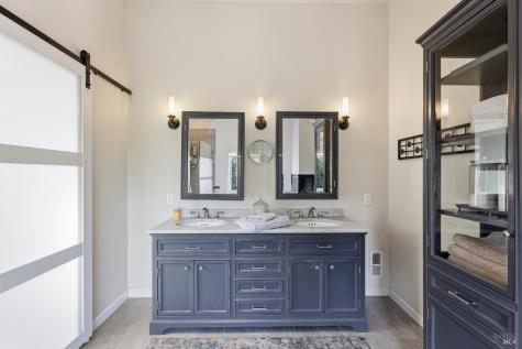 450 Amber Way Petaluma CA 94952