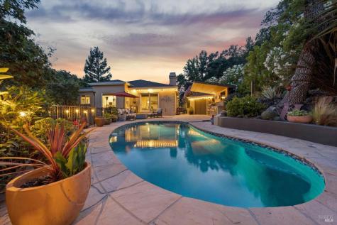 2588 Vineyard Road Novato CA 94947