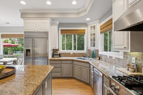 2588 Vineyard Road Novato CA 94947
