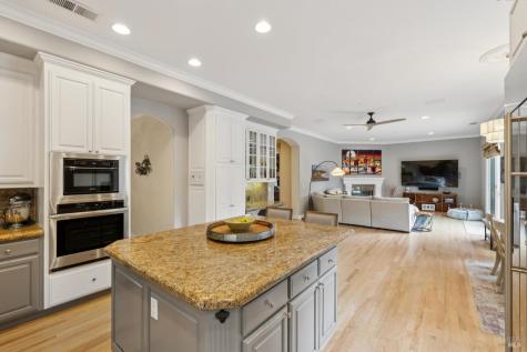 2588 Vineyard Road Novato CA 94947