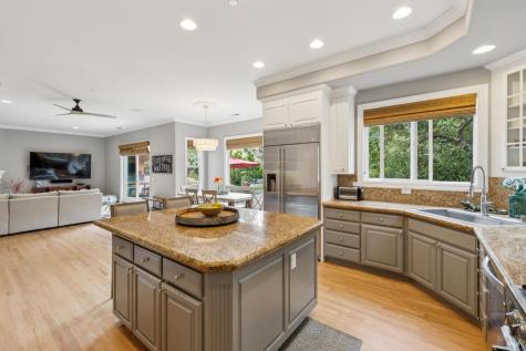 2588 Vineyard Road Novato CA 94947