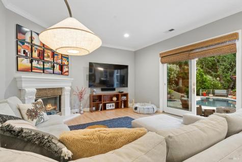 2588 Vineyard Road Novato CA 94947
