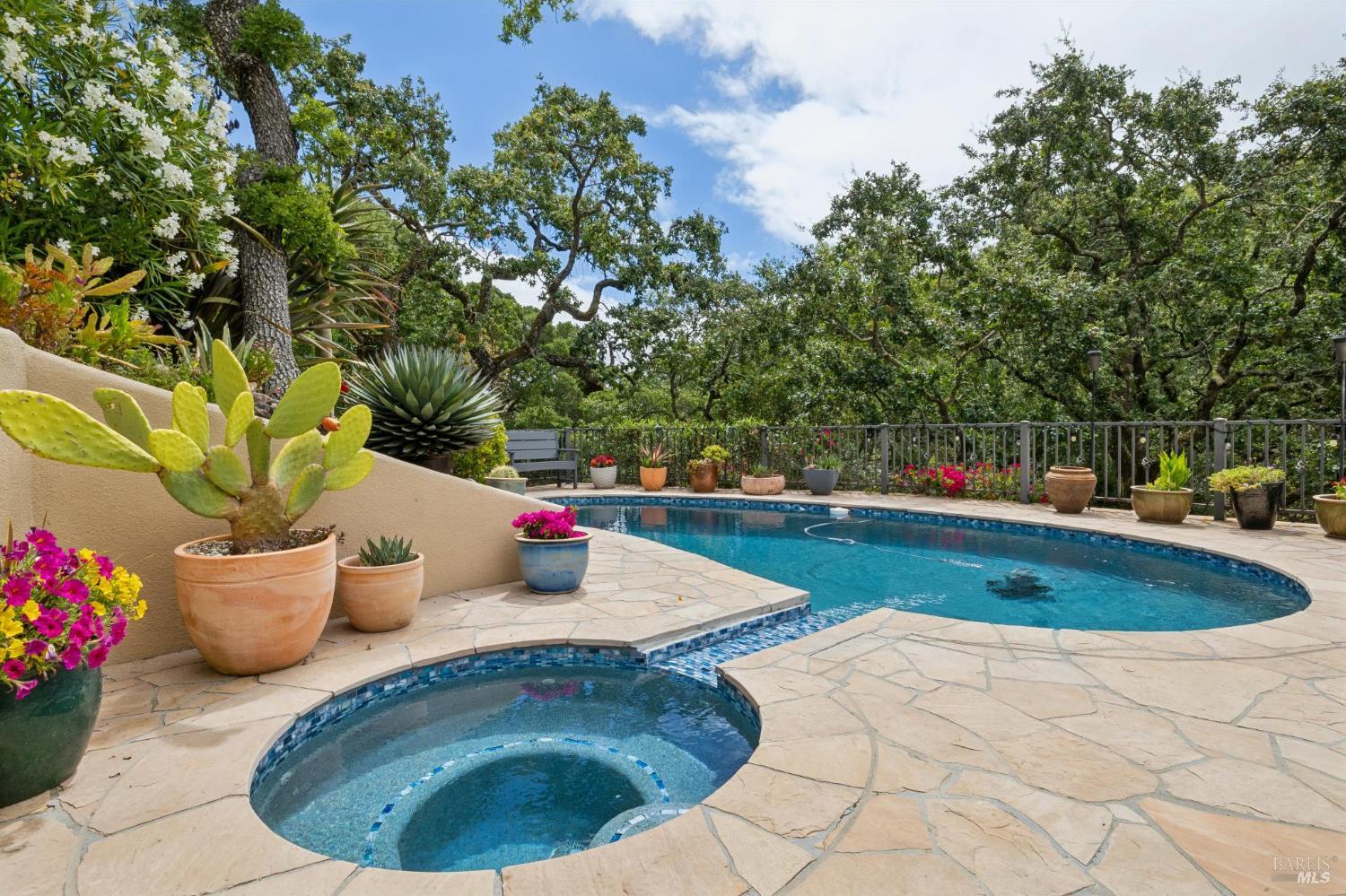 2588 Vineyard Road Novato CA 94947