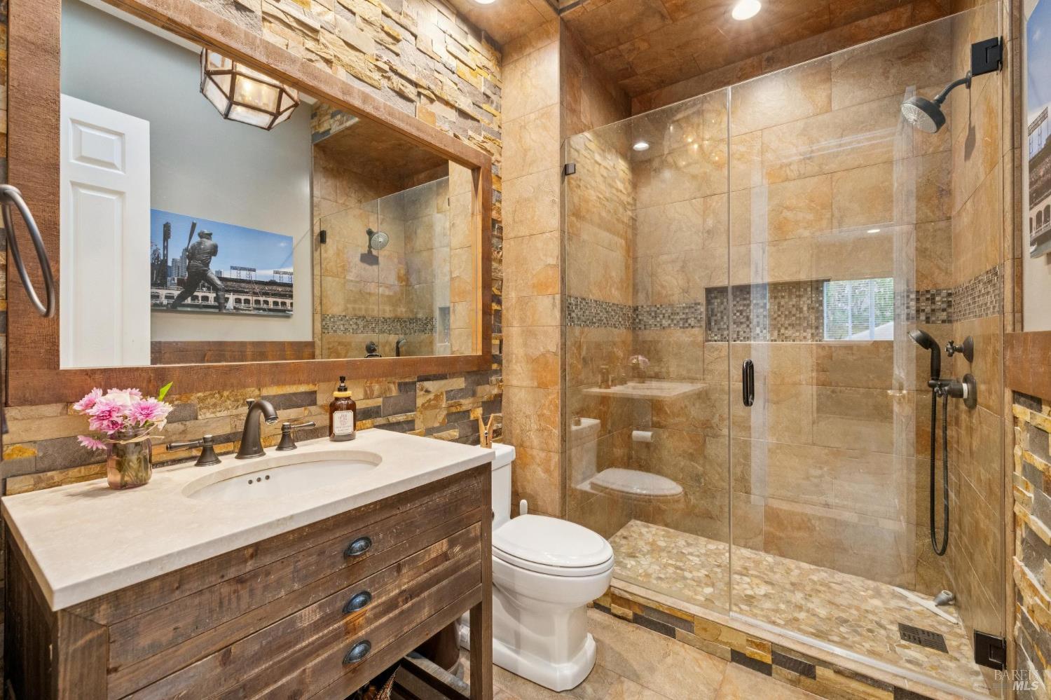 2588 Vineyard Road Novato CA 94947