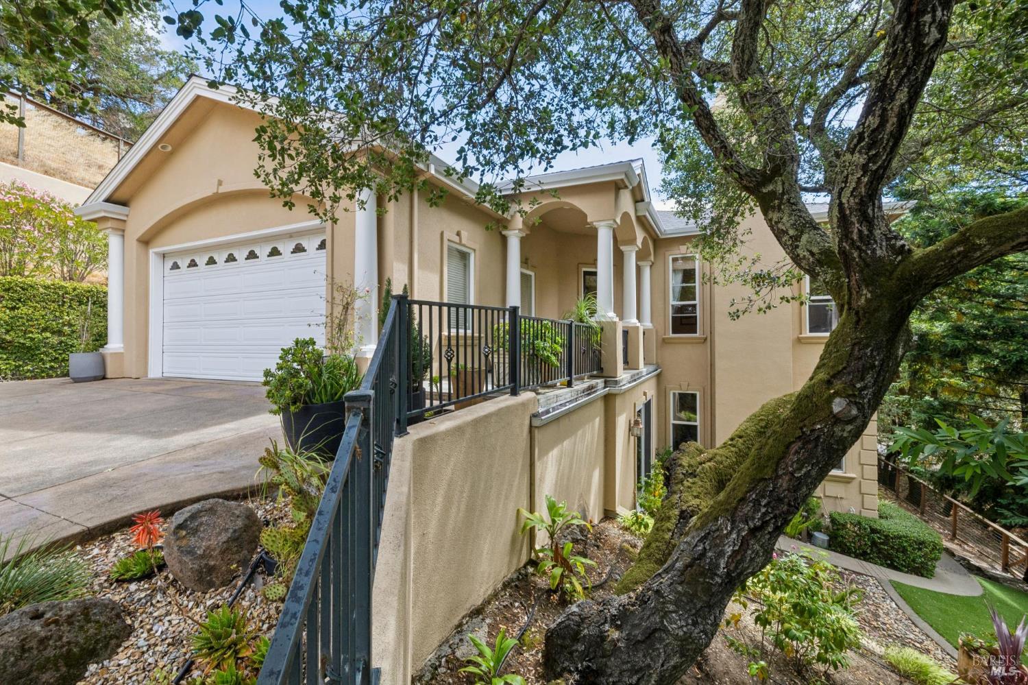 2588 Vineyard Road Novato CA 94947