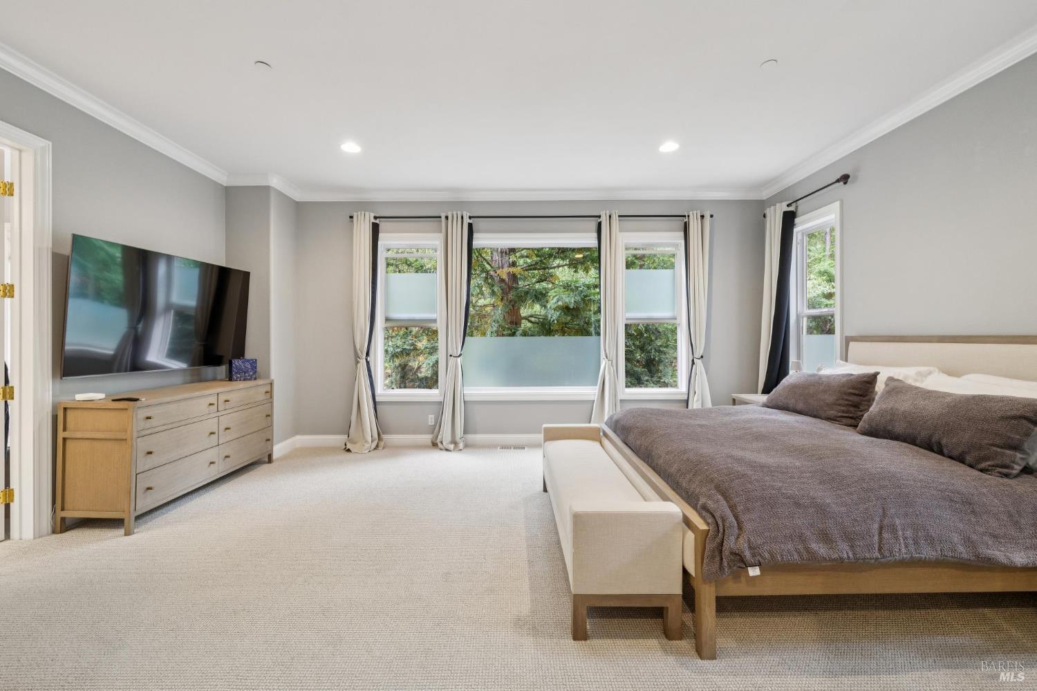 2588 Vineyard Road Novato CA 94947