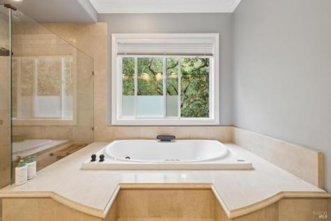 2588 Vineyard Road Novato CA 94947