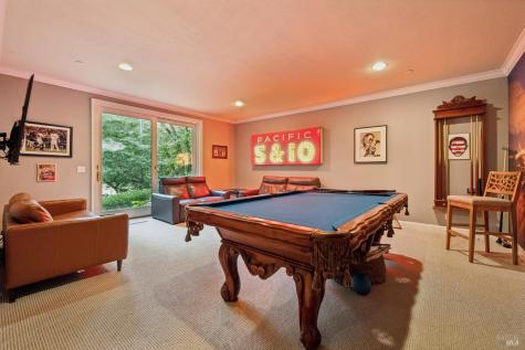 2588 Vineyard Road Novato CA 94947