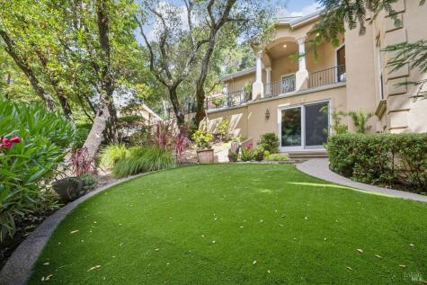 2588 Vineyard Road Novato CA 94947