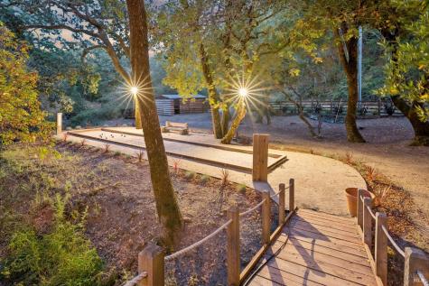 2588 Vineyard Road Novato CA 94947