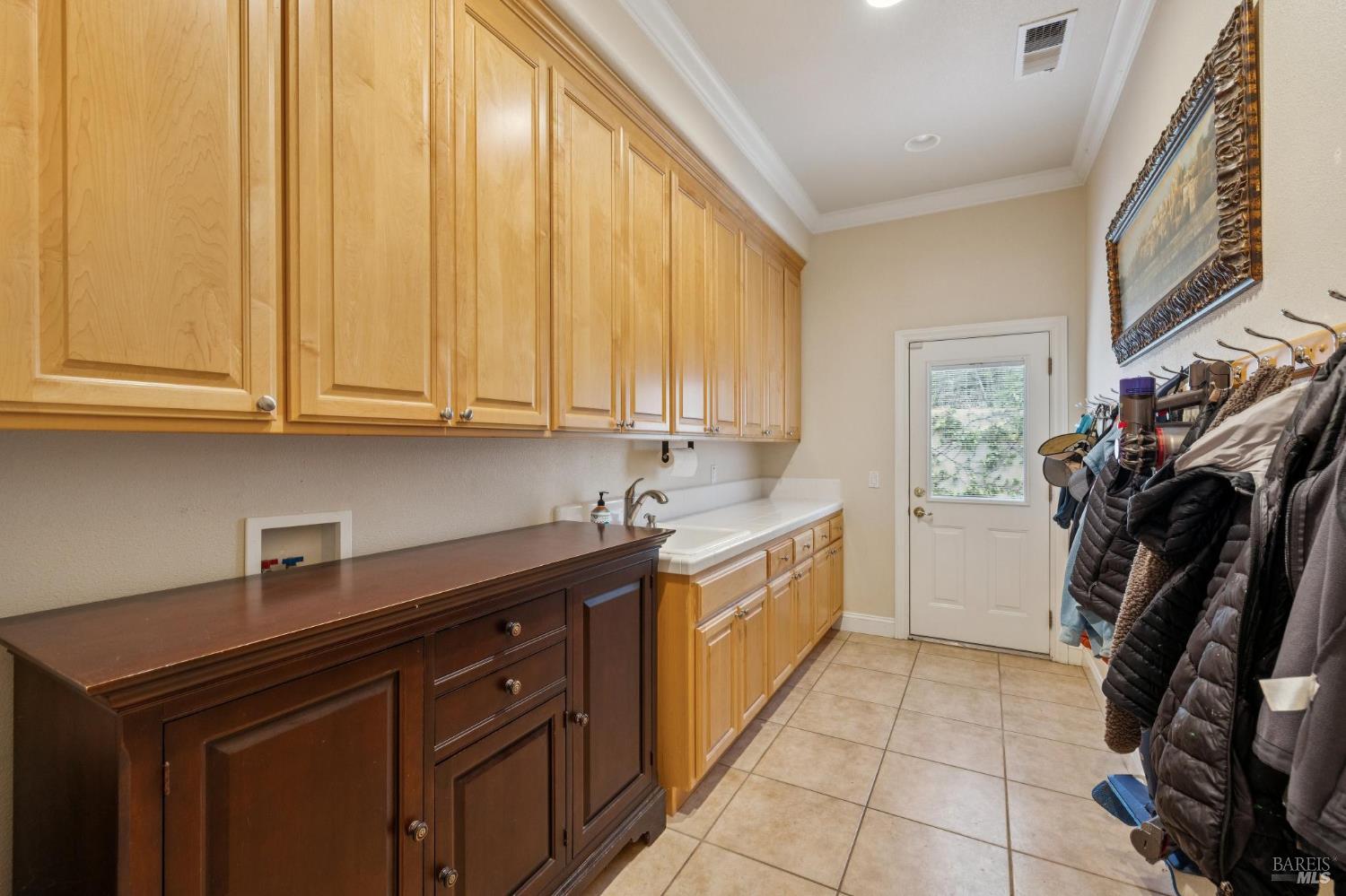 2588 Vineyard Road Novato CA 94947