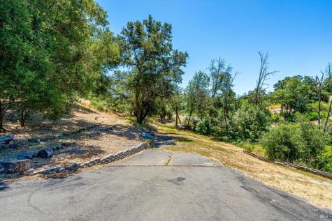 1055 Sundown Trail Santa Rosa CA 95404