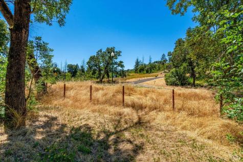 1055 Sundown Trail Santa Rosa CA 95404